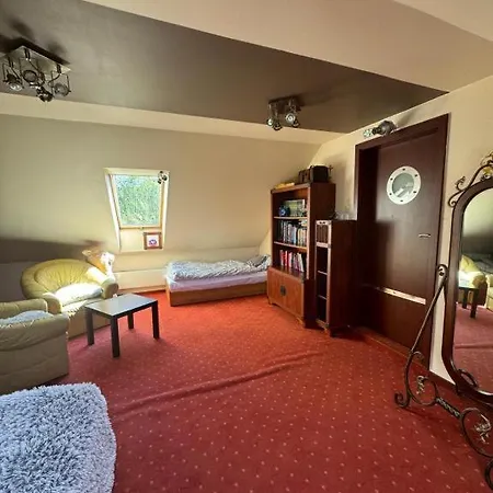 Alpakolandia Gora Szybowcowa Daire Jezow Sudecki